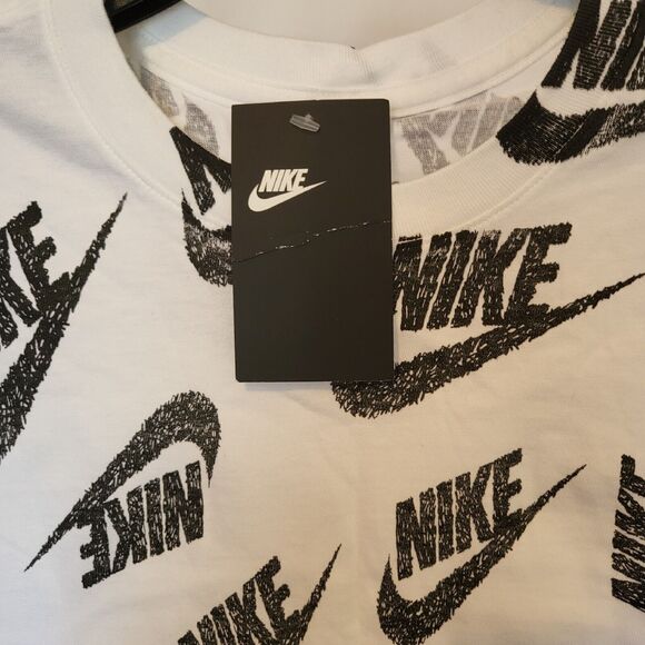 NIke Furtura AOP White Tee Size Medium - Picture 4 of 5